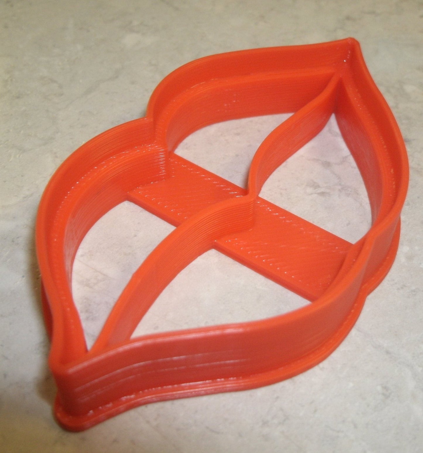 6x Lips Kiss Mouth Fondant Cutter Cupcake Topper 1.75 IN USA FD815