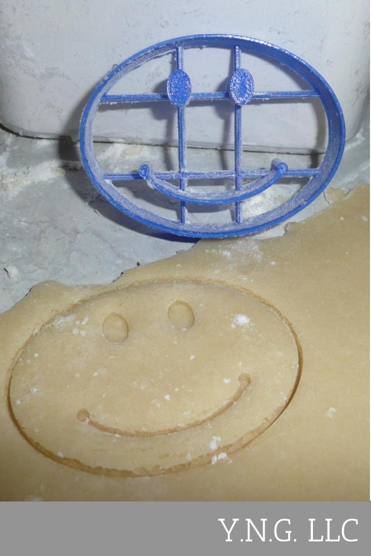 Smiley Face Emoji Happy Smile Emoticon Special Occasion Cookie Cutter USA PR255
