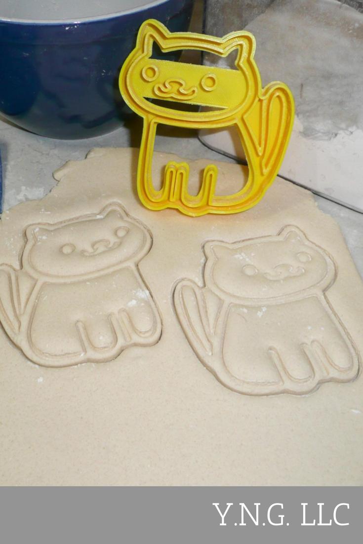 Japanese Maneki Neko Cat Lucky Fortune Cookie Cutter Made In USA PR547