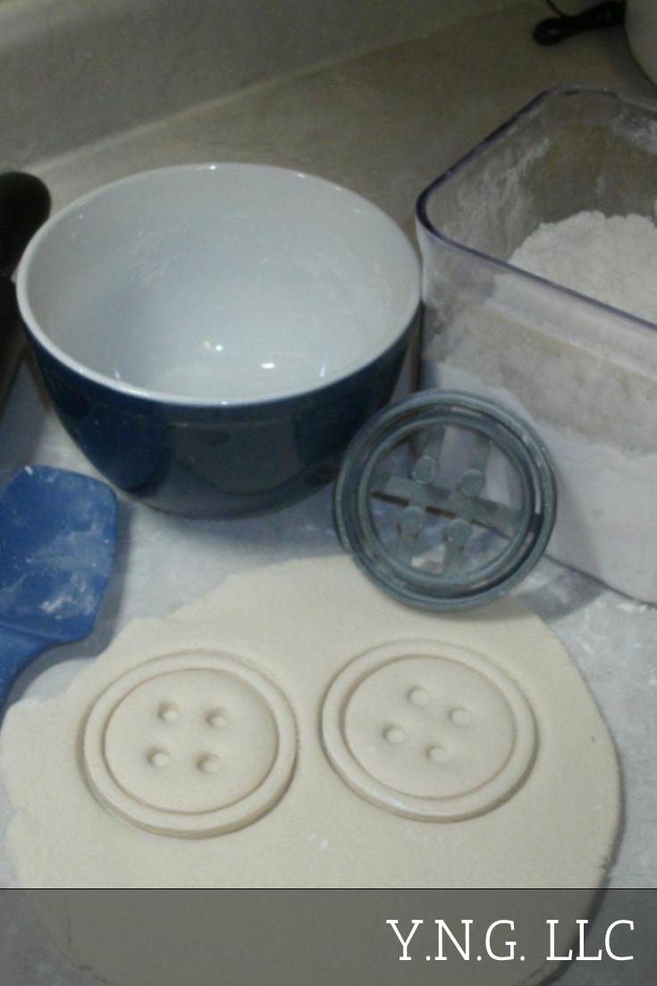 Button Fastener Clothing Sewing Cookie Cutter Made In USA PR638