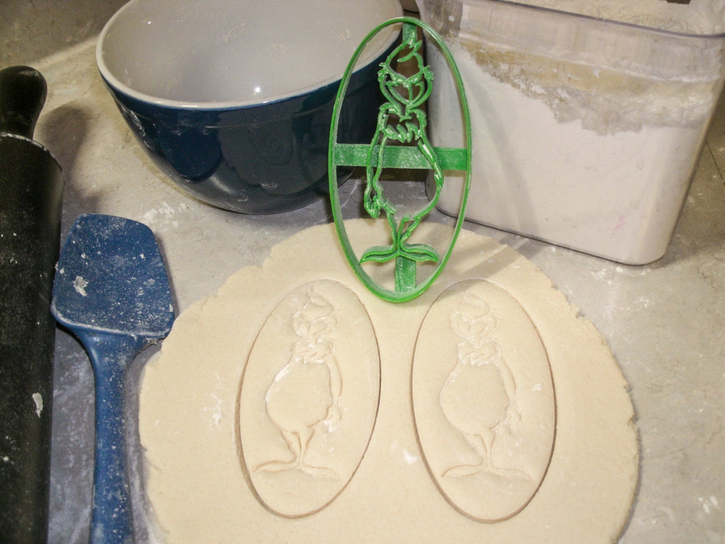 Grinch Full Body Dr Seuss Cartoon Christmas Cookie Cutter Made In USA PR681
