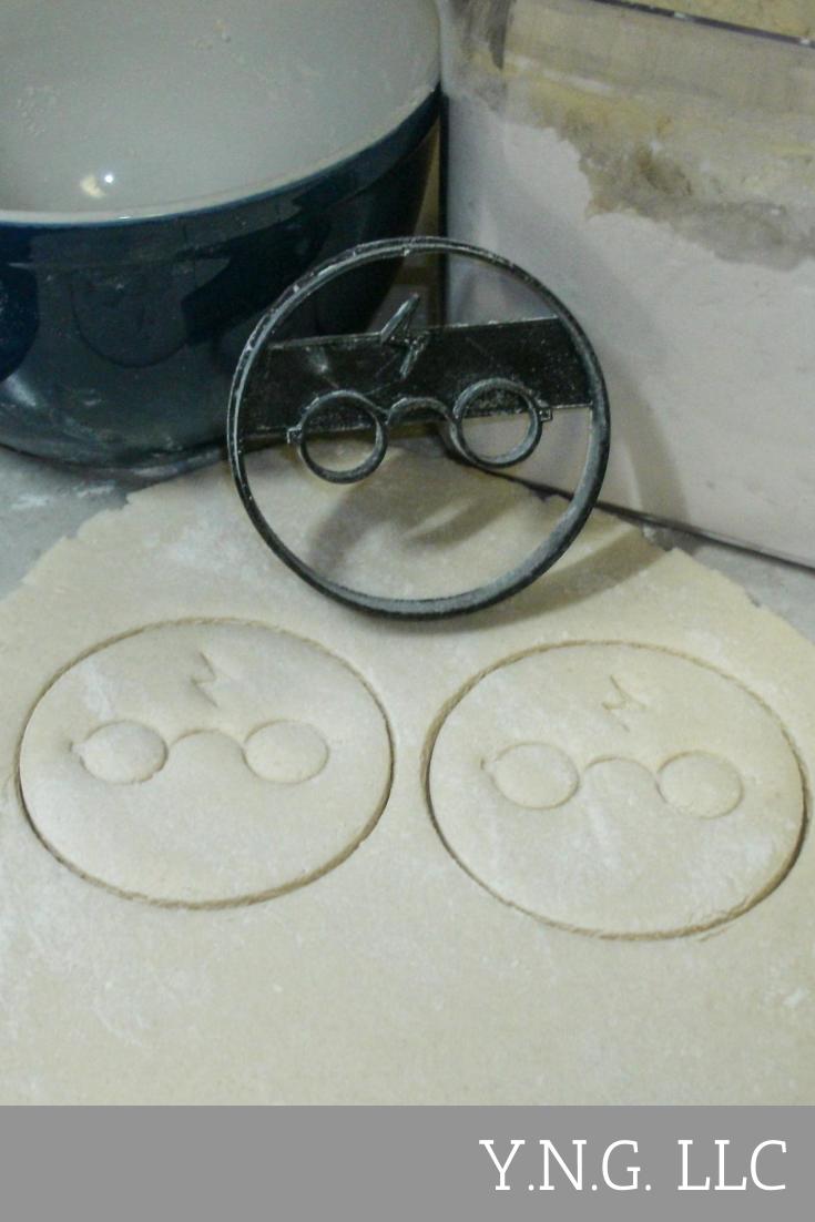 Harry Potter Lightning Bolt Book Movie Cookie Cutter Made In USA PR660