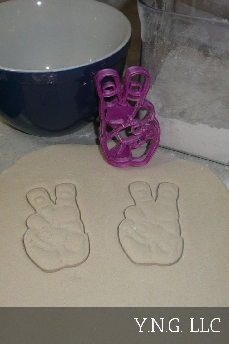 TCU Texas Christian Horned Frogs Hand Symbol Cookie Cutter Made In USA PR2546