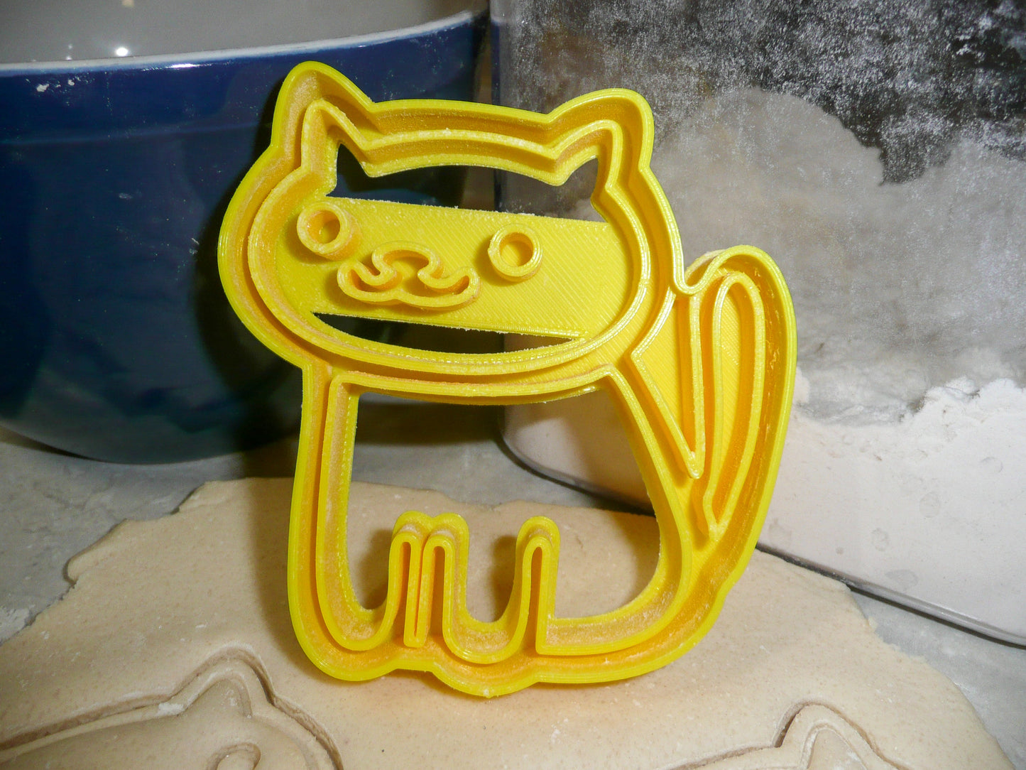 Japanese Maneki Neko Cat Lucky Fortune Cookie Cutter Made In USA PR547