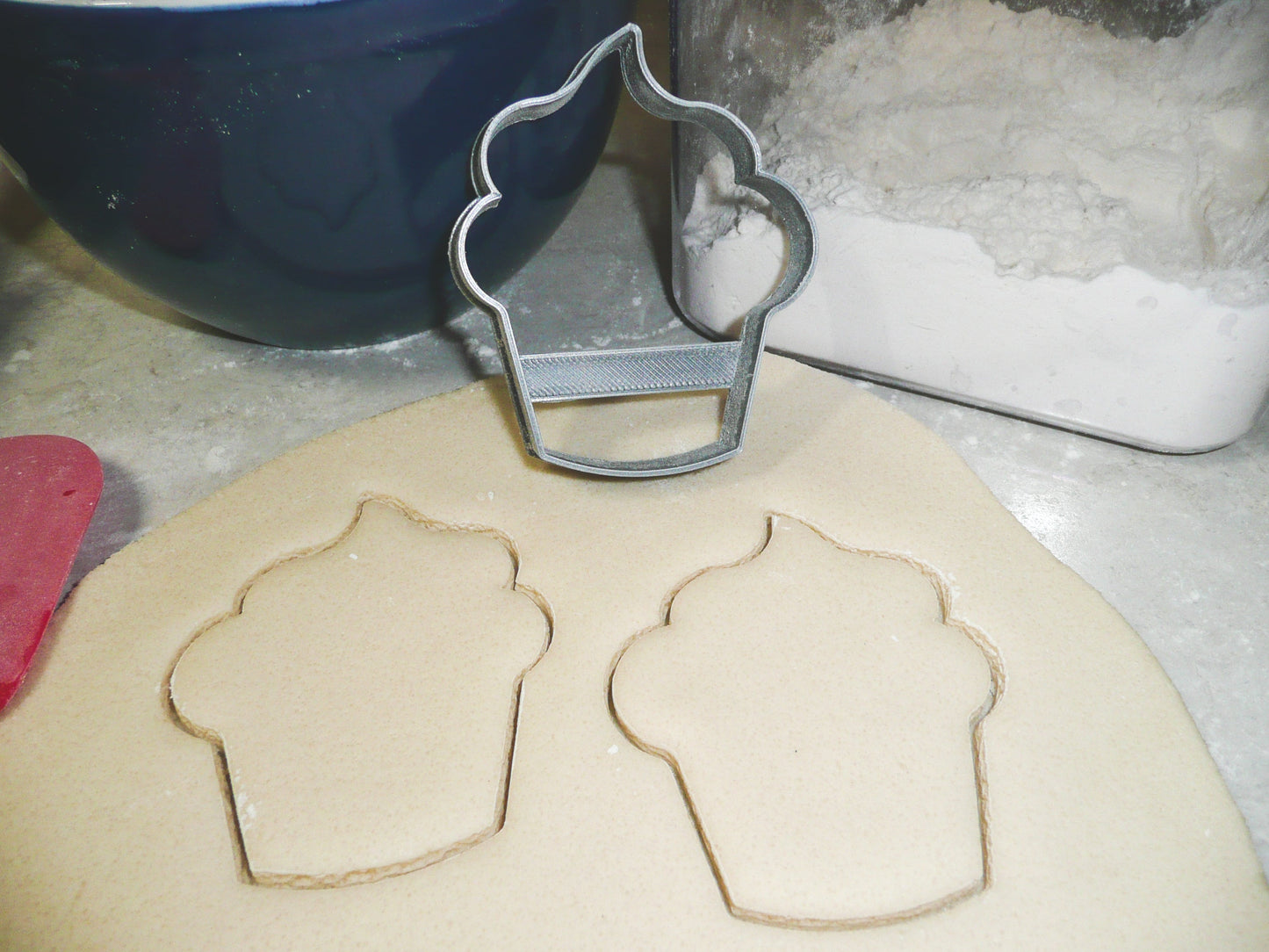 Cupcake Small Individual Cake Outline Cookie Cutter Made In USA PR924