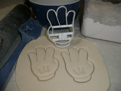 Mickey Mouse Glove Number 3 Third Birthday Cookie Cutter Made In USA PR2878