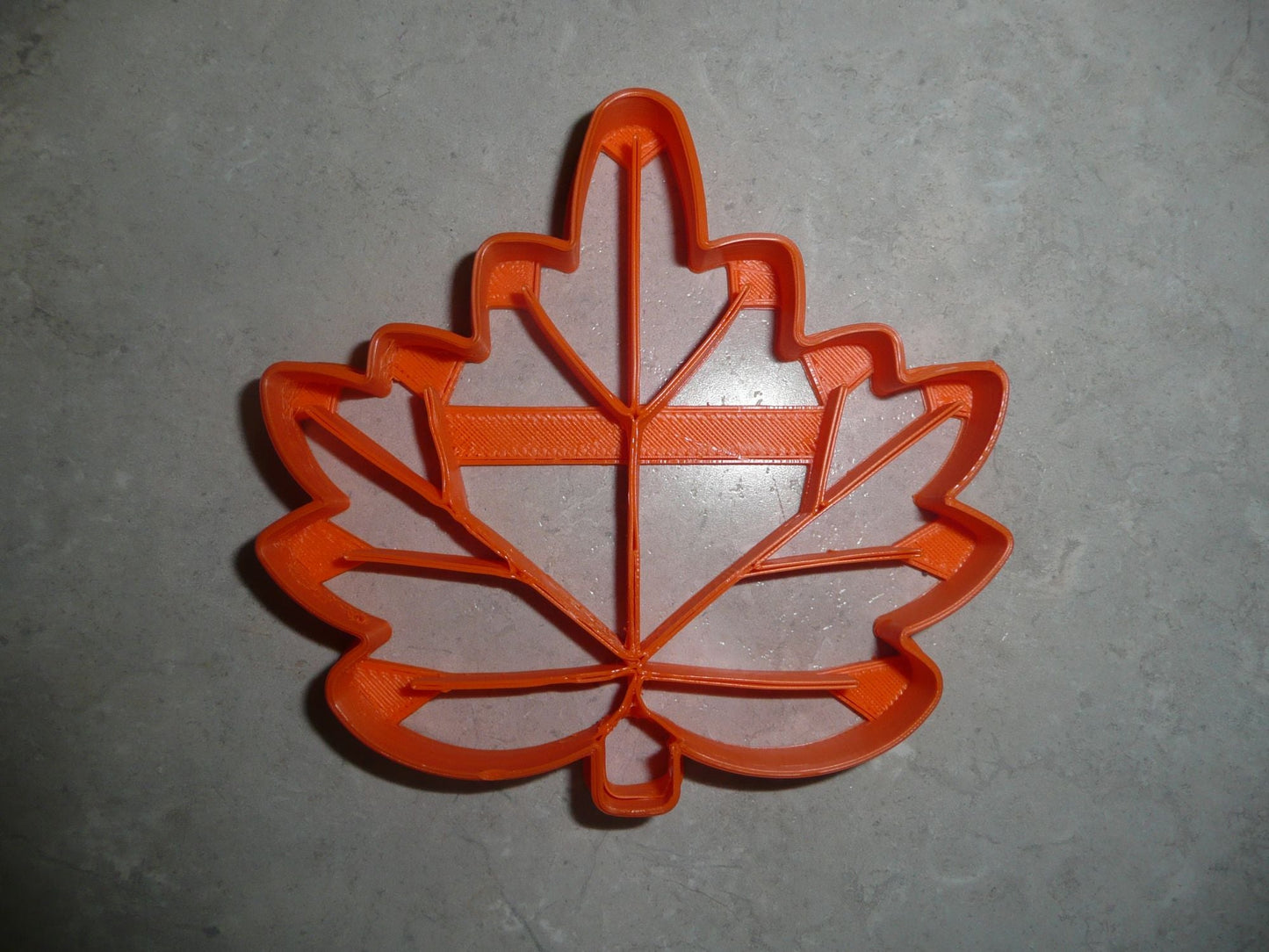 Maple Leaf Detailed Fall Autumn Canadian Symbol Cookie Cutter Made In USA PR2943