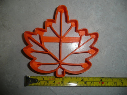 Maple Leaf Detailed Fall Autumn Canadian Symbol Cookie Cutter Made In USA PR2943