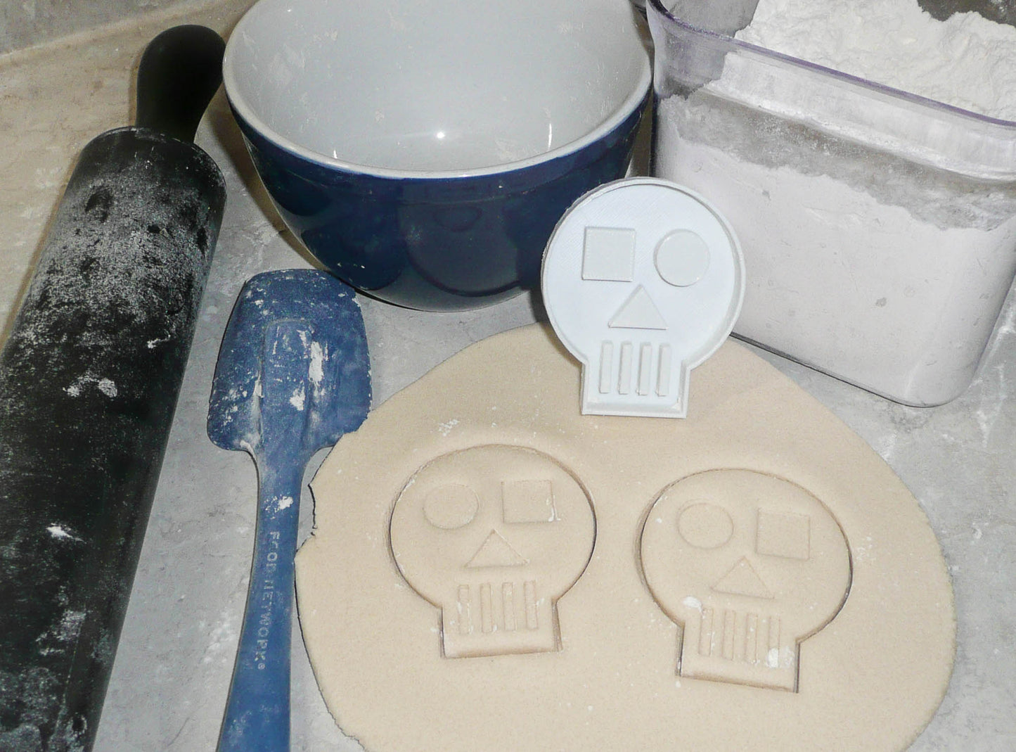 Skull Detailed Square And Round Eye Halloween Cookie Cutter Made In USA PR2140
