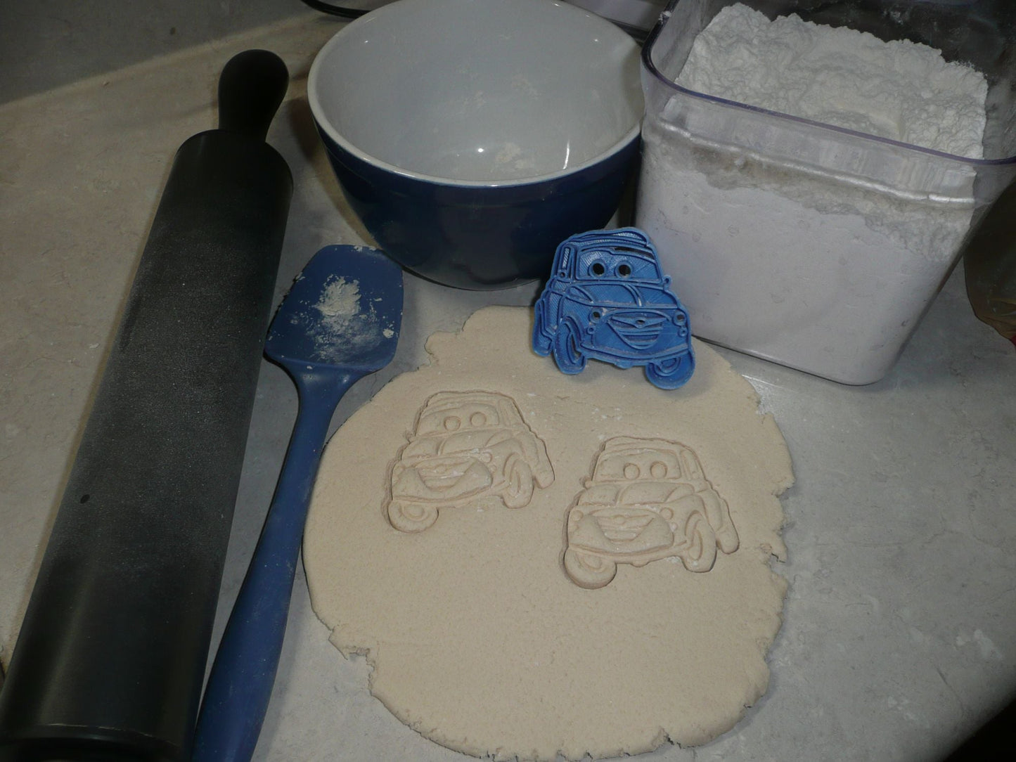 Luigi Car Lightning McQueen Cars Cartoon Cookie Cutter USA PR3378