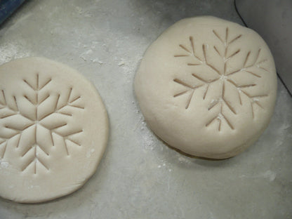 Snowflake And Snowman Set Of 2 Concha Cutters Bread Stamp USA PR1880