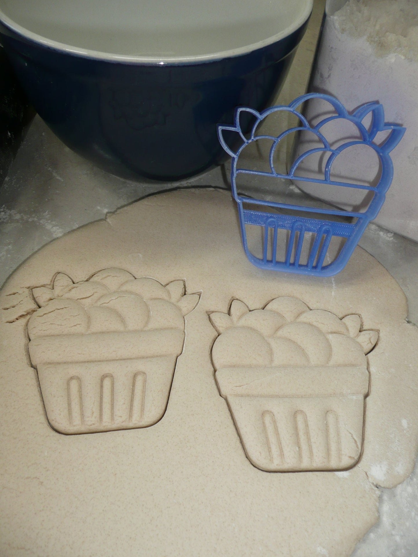 Blueberry Picking Garden Set Of 2 Cookie Cutters Made In USA PR1931