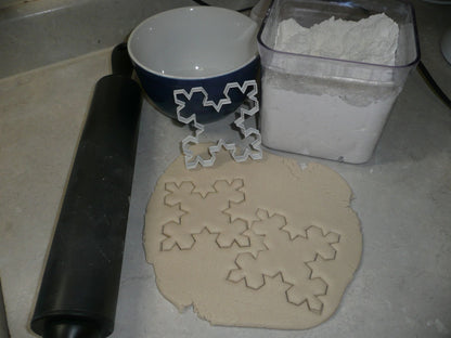 Snowflake Outline Koch Shape Winter Season Cookie Cutter Made In USA PR2202