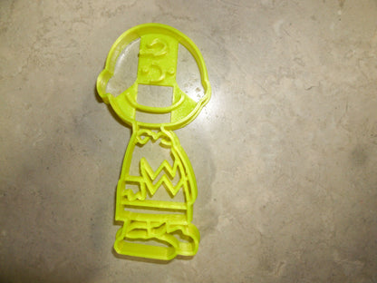 6x Charlie Brown Fondant Cutter Cupcake Topper 1.75 IN USA FD2267