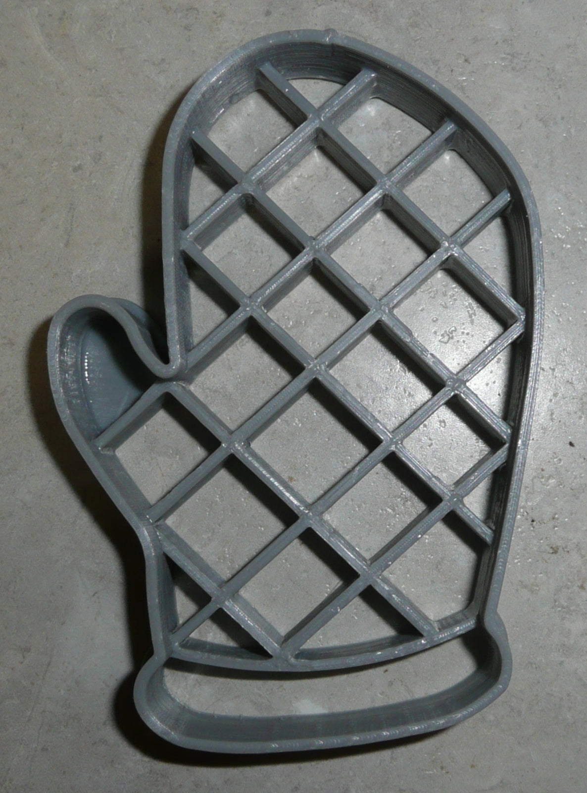 6x Oven Mitt Pot Holder Fondant Cutter Cupcake Topper 1.75 IN USA FD2376