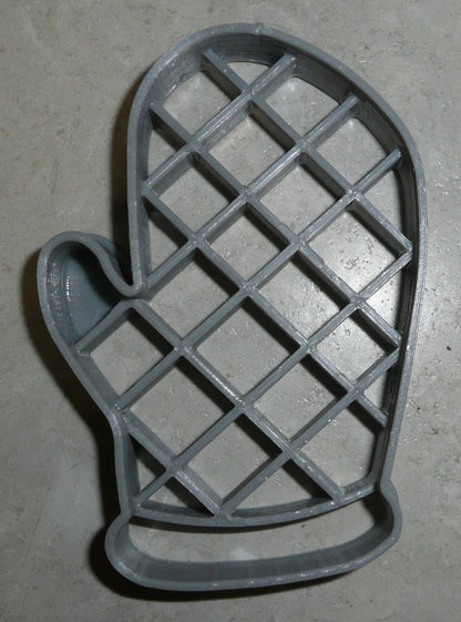 6x Oven Mitt Pot Holder Fondant Cutter Cupcake Topper 1.75 IN USA FD2376