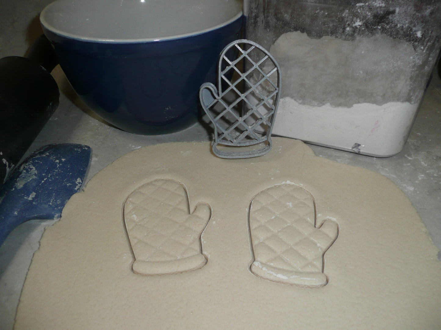 Oven Mitt Hot Pot Holder Kitchen Accessory Cookie Cutter Made In USA PR2376