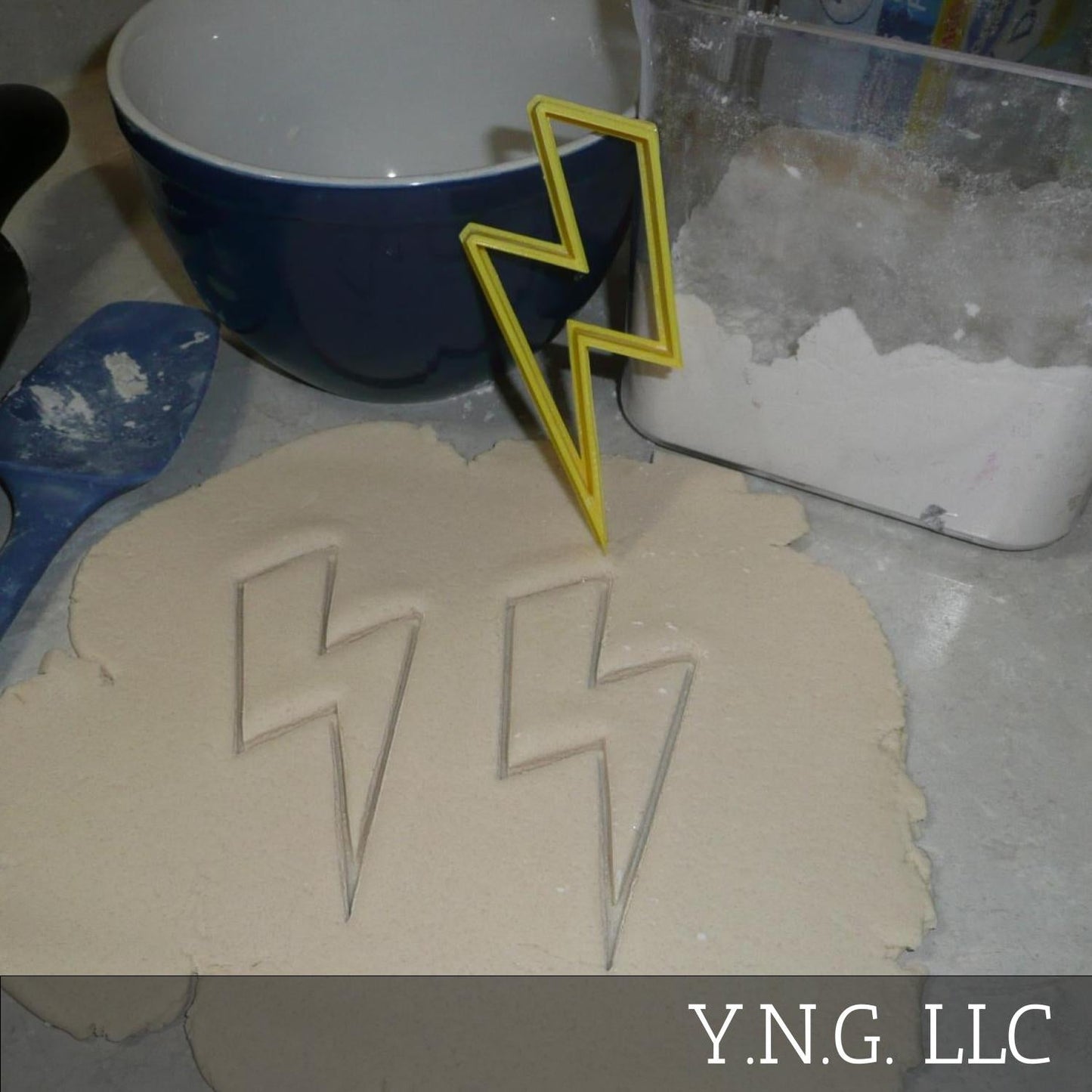 Lightning Bolt Thunder Strike Thunderbolt Cookie Cutter Made In USA PR2424