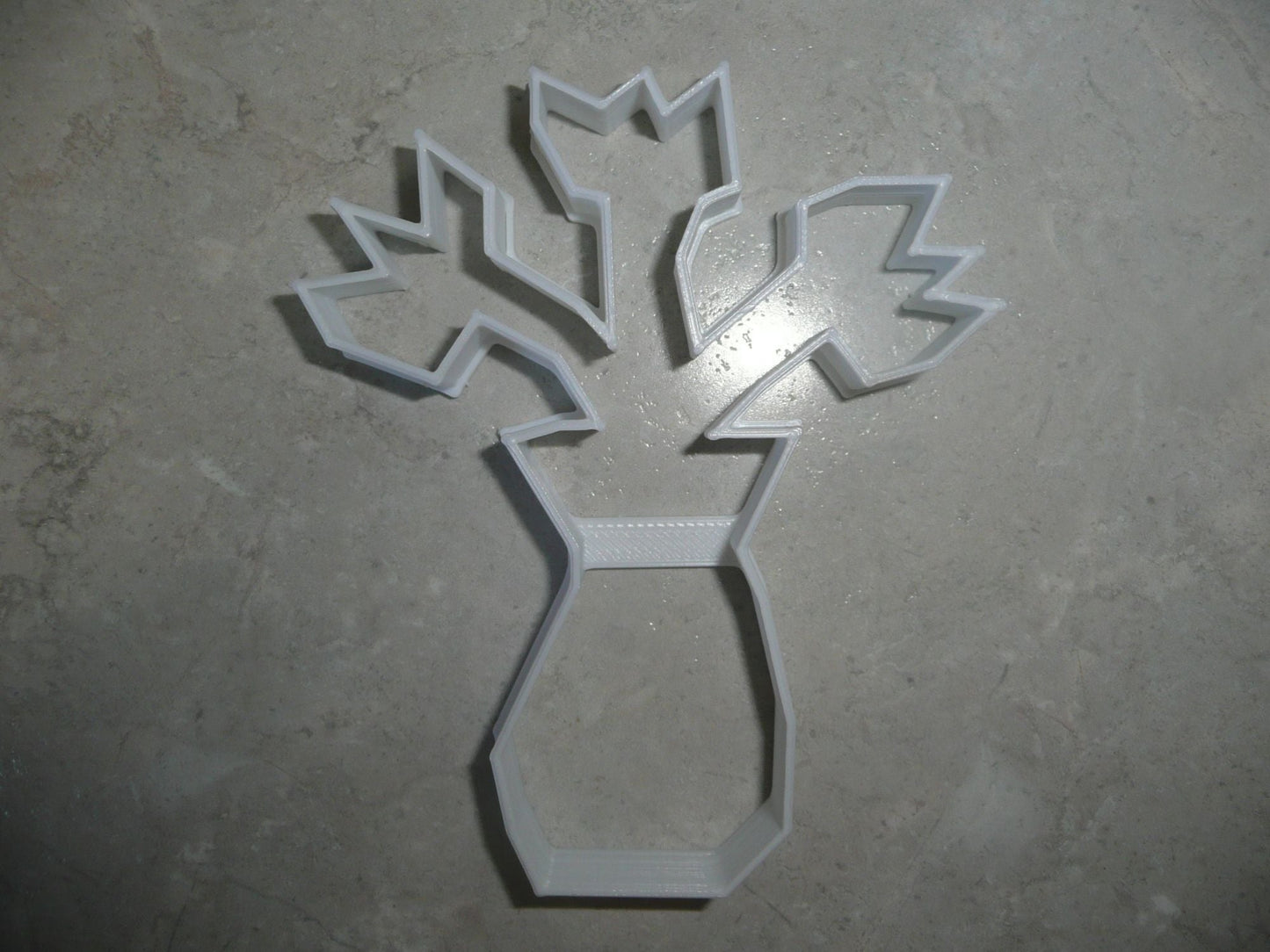 6x Flowers In Vase Fondant Cutter Cupcake Topper 1.75 IN USA FD254