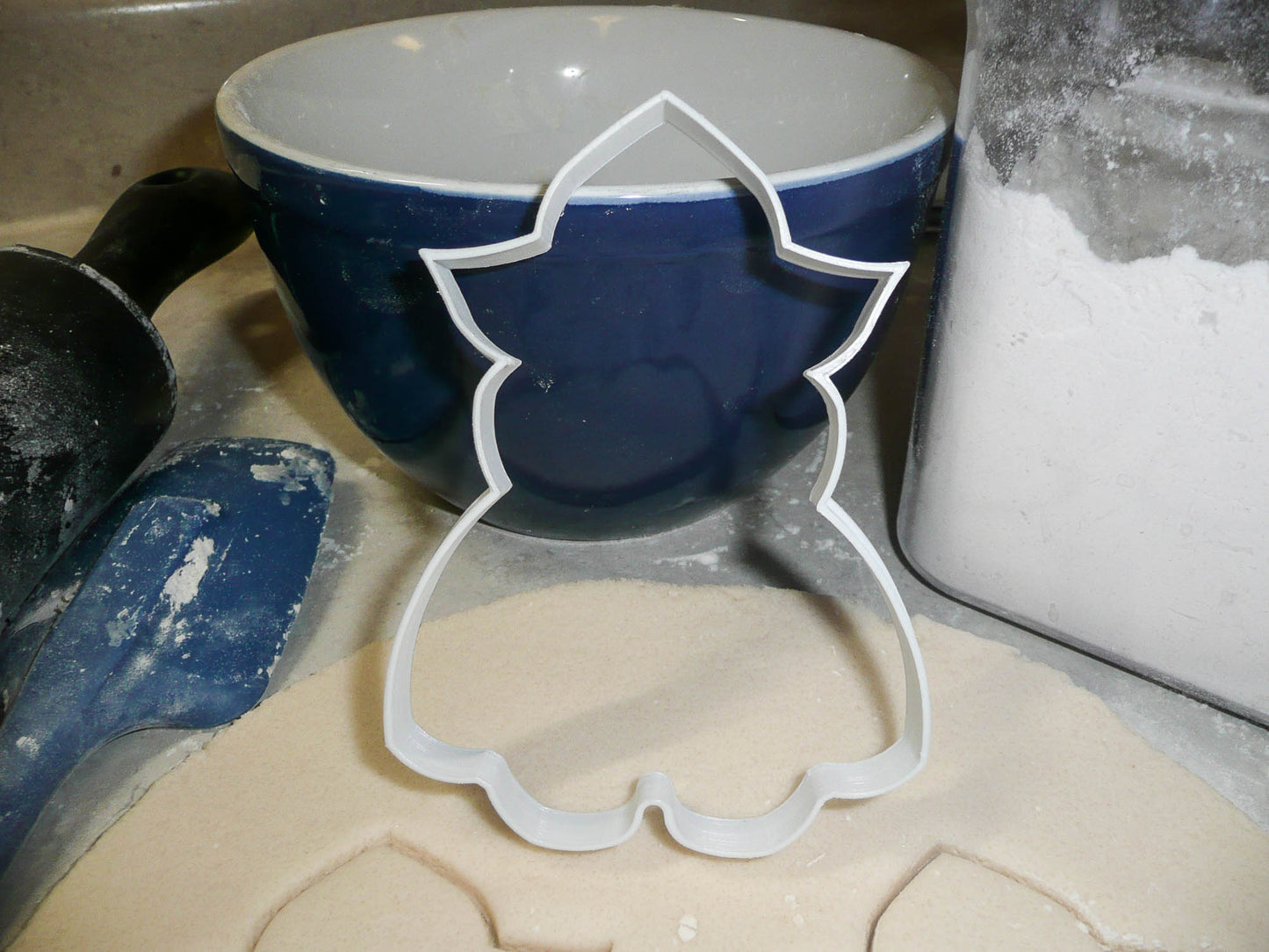 Traditional Dutch Girl Outline Hat Dress Cookie Cutter Made In USA PR2975