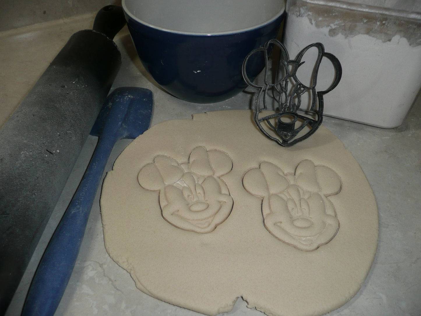 Minnie Mouse With Bow Detailed Face Cartoon Cookie Cutter Made In USA PR3025