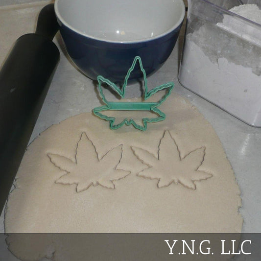 Cannabis Marijuana Hemp Leaf 3.5 Inch Outline Cookie Cutter Made In USA PR3041