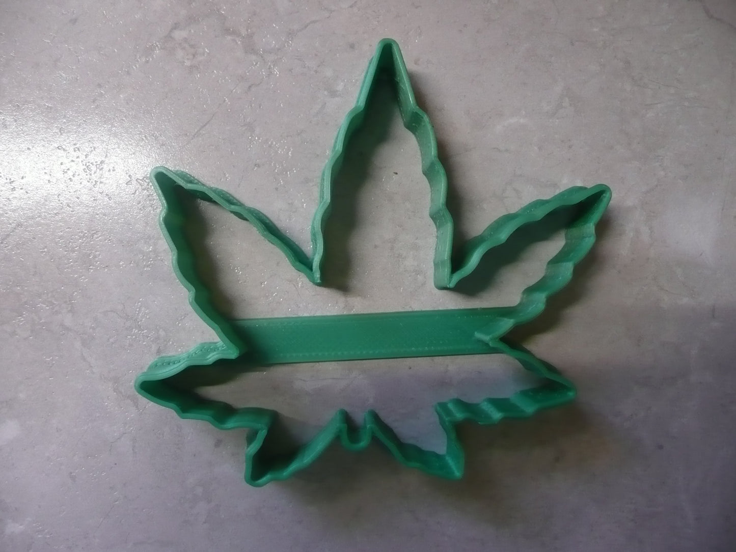 6x Cannabis Leaf Fondant Cutter Cupcake Topper 1.75 IN USA FD3041