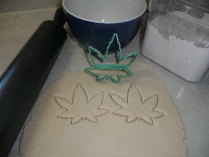 Cannabis Marijuana Hemp Leaf 3.5 Inch Outline Cookie Cutter Made In USA PR3041