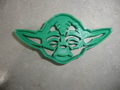 6x Yoda Detailed Head Fondant Cutter Cupcake Topper 1.75 IN USA FD4133