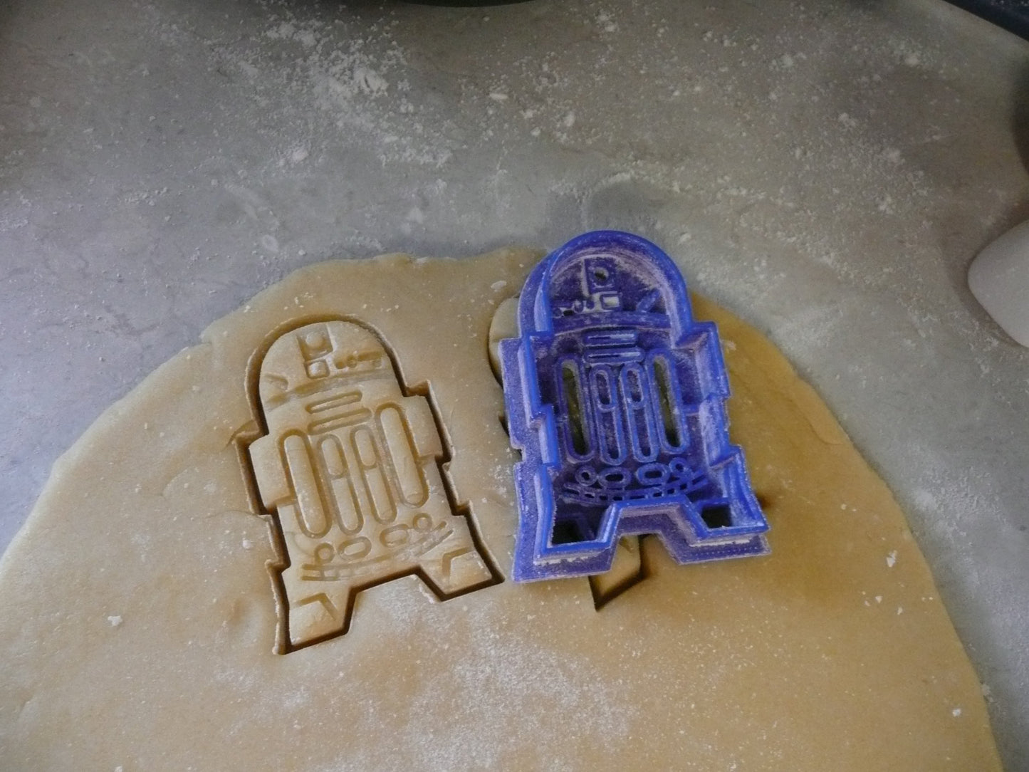 R2D2 Robot Droid Star Wars Character Cookie Cutter Made in USA PR451