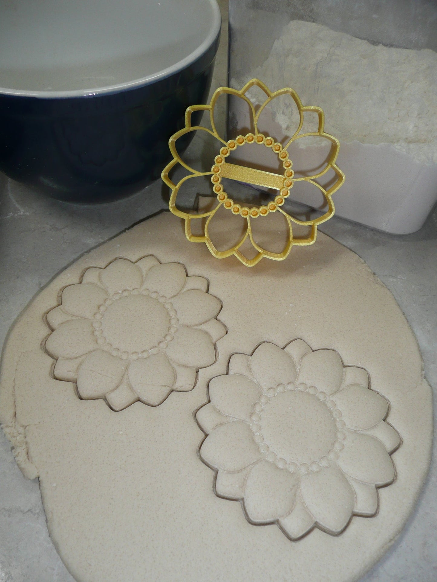 Sunflower Large Size Detailed Flower Cookie Cutter Made In USA PR5058