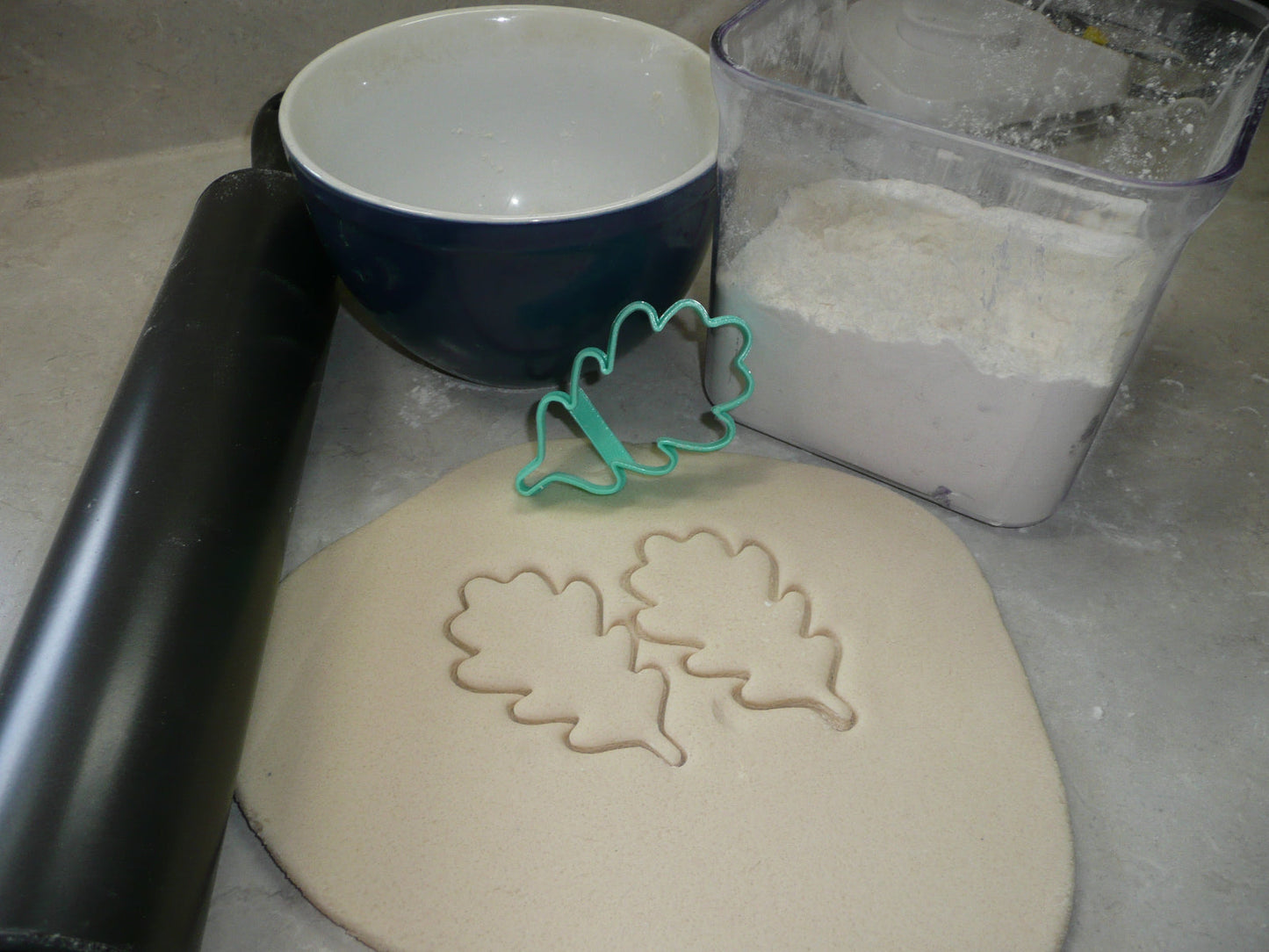 Oak Leaf Outline Fall Leaves Cookie Cutter Made In USA PR5086