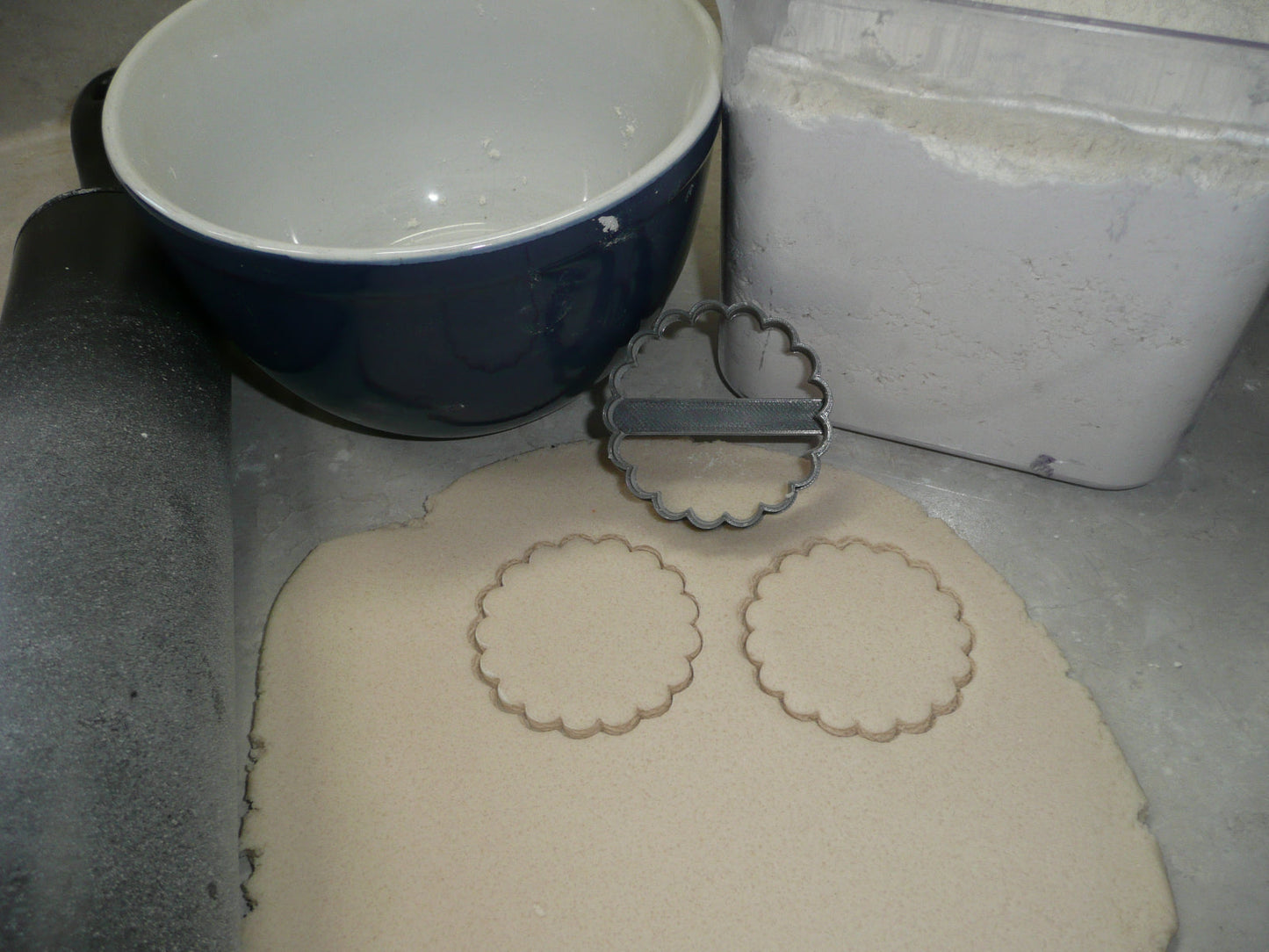 Scalloped Circle Jam Filled Linzer Cookie Cutter Made In USA PR5133