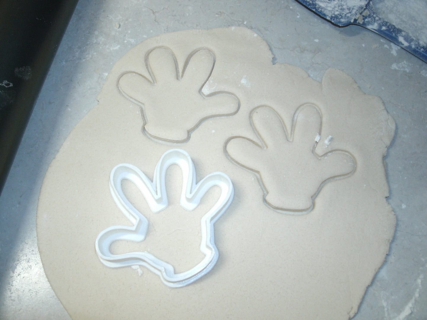 Mickey Minnie Mouse Hand Cartoon Character Cookie Cutter Made In USA PR529