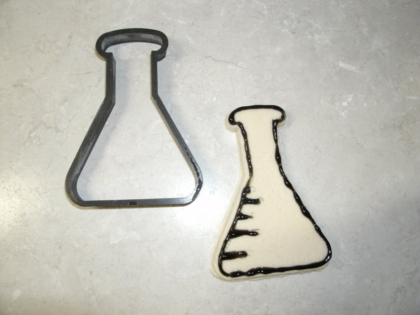 6x Chemistry Flask Fondant Cutter Cupcake Topper 1.75 IN USA FD613