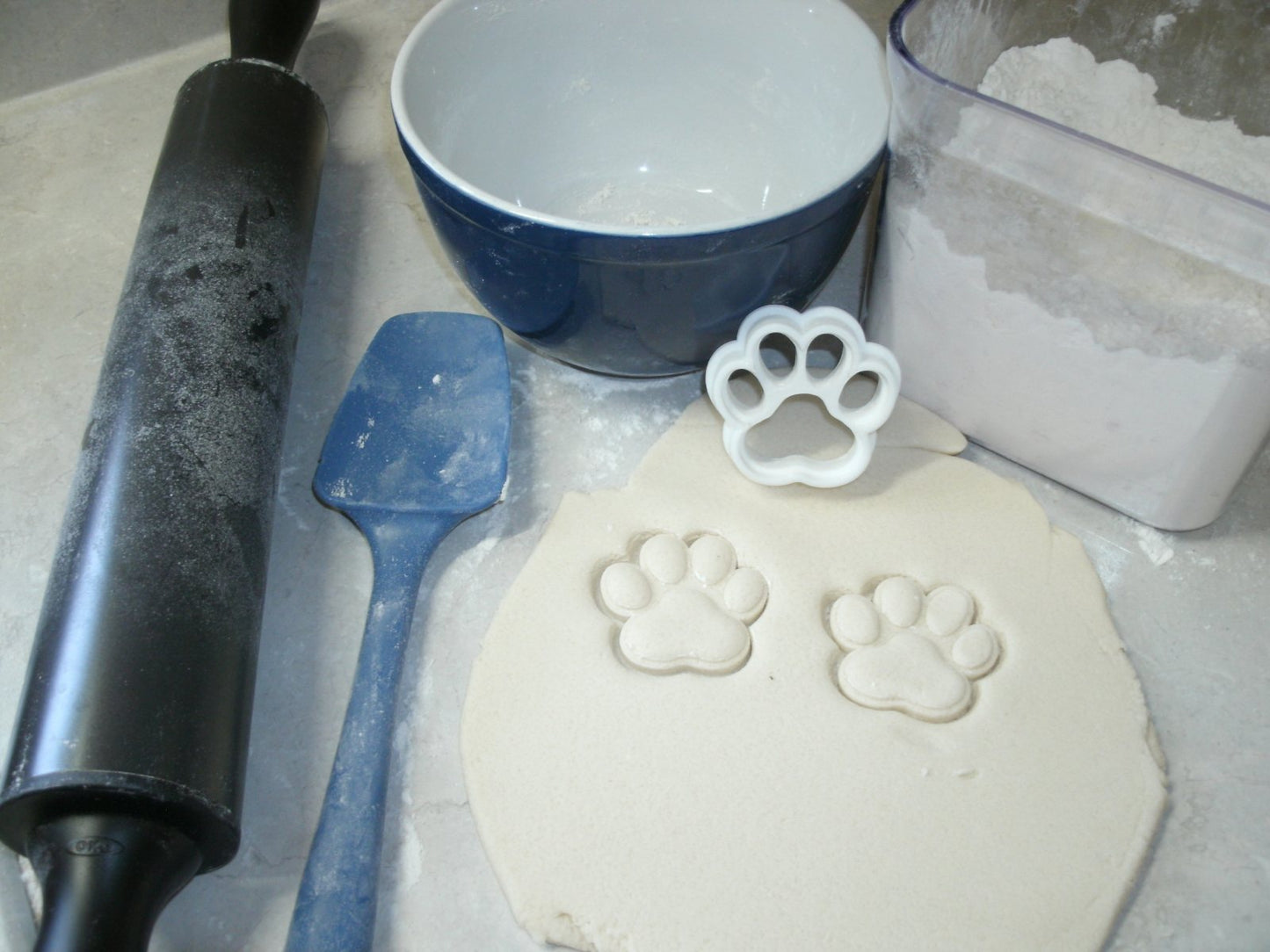 Paw Print Dog Cat Small Size Cookie Cutter Made In USA PR744