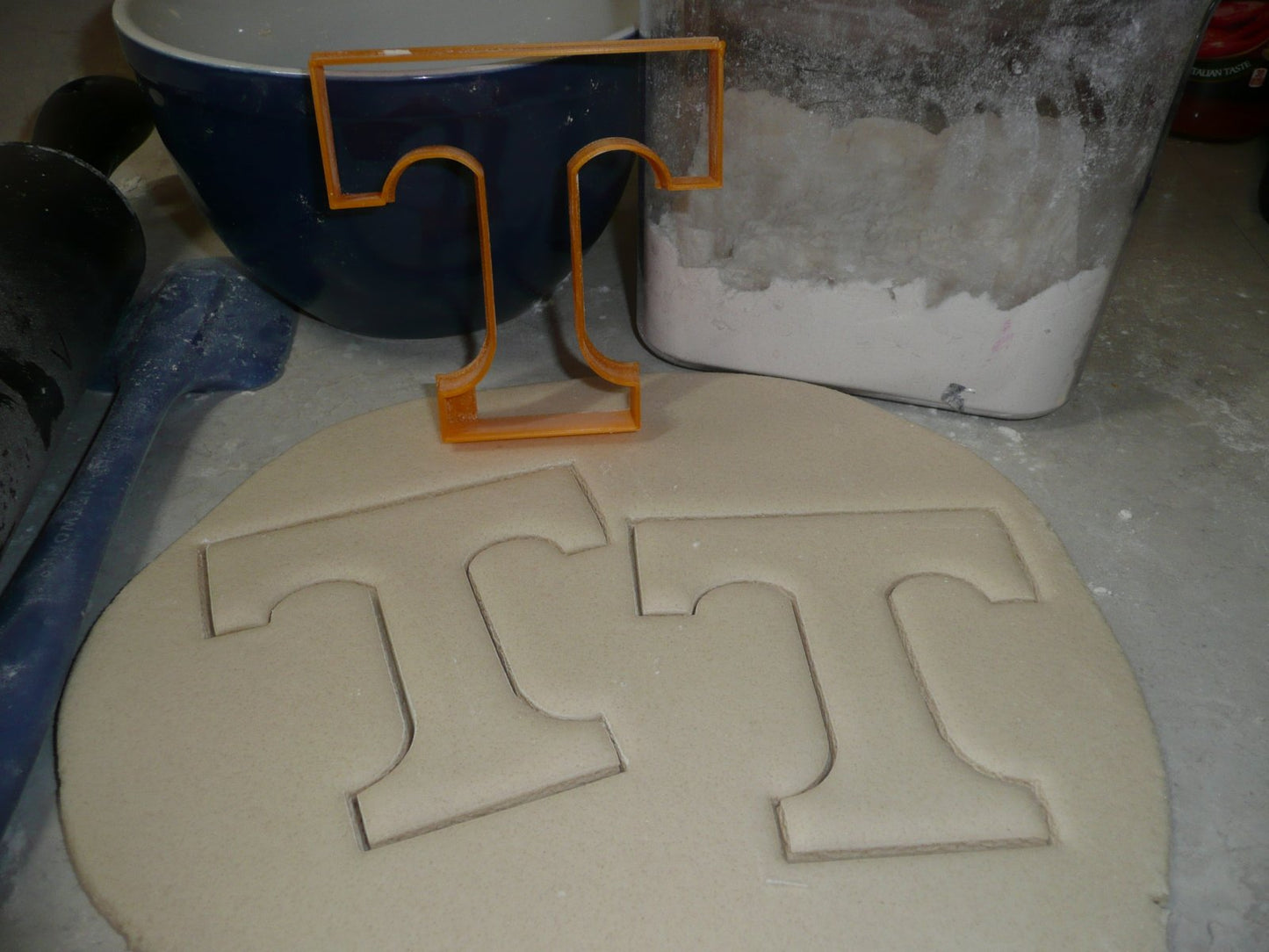 University Of Tennessee Vols T Letter Cookie Cutter Made In USA PR2351
