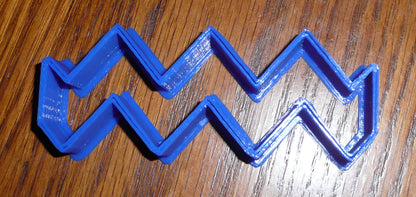 6x Chevron Shape Pattern Fondant Cutter Cupcake Topper 1.75 IN USA FD262