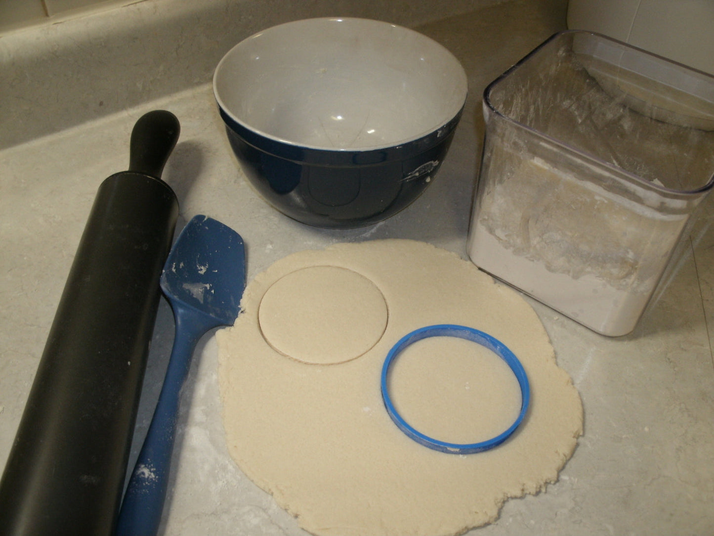 Circle Round Frame Shape Cookie Cutter Baking Tool Made In USA PR707