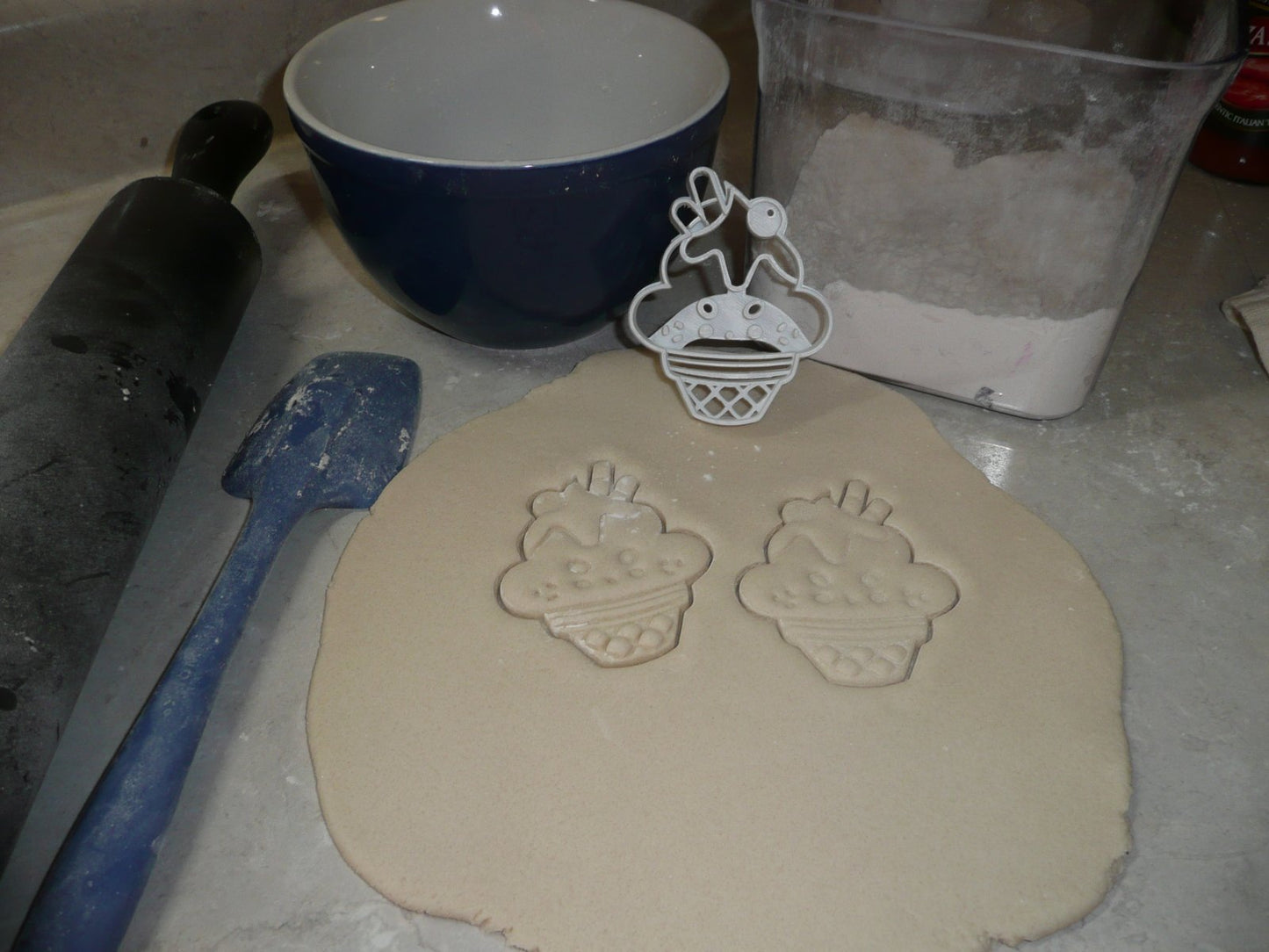 Ice Cream Sundae Cute Face Summer Treat Cookie Cutter Made In USA PR2365