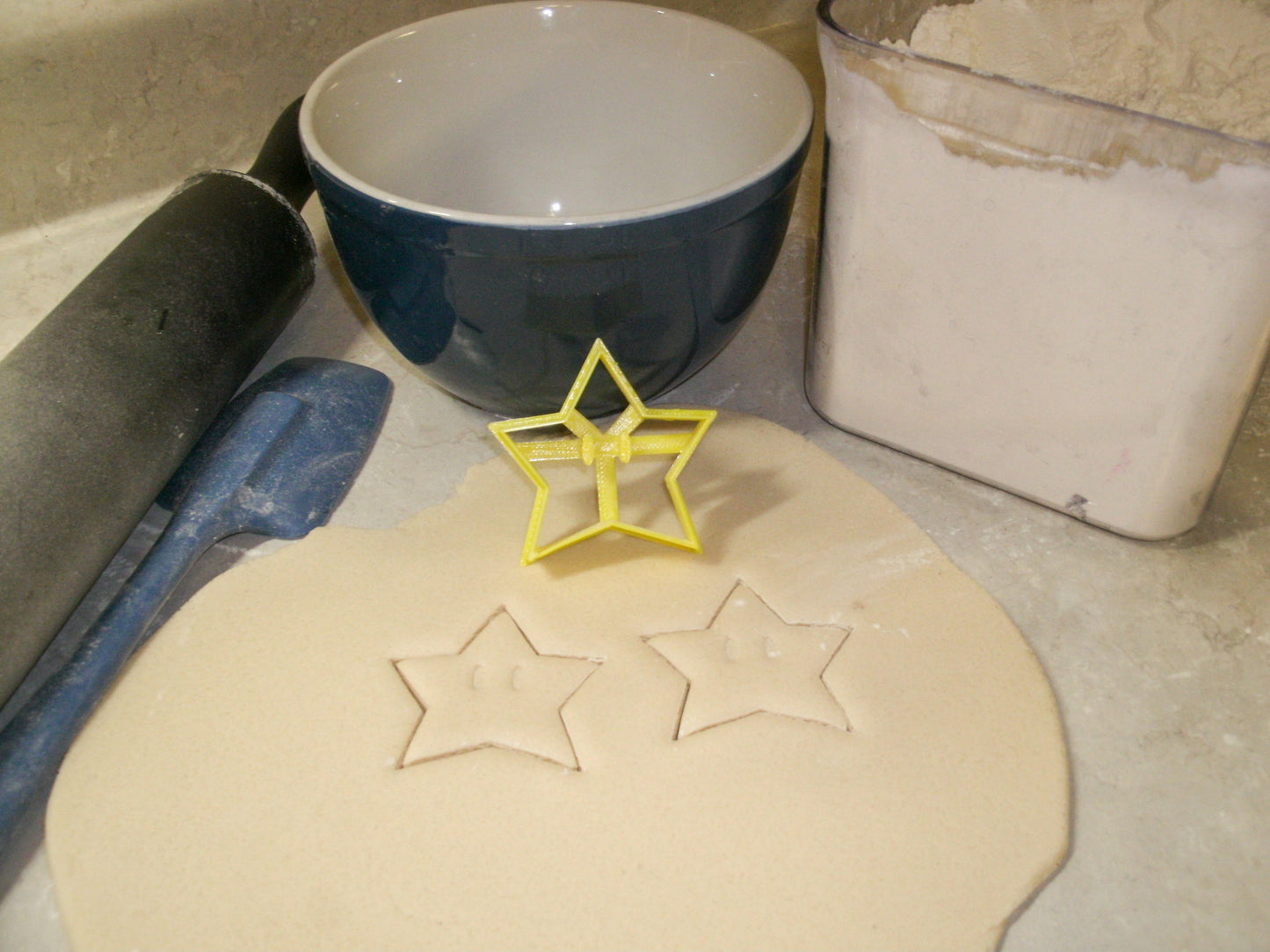 Super Mario Star Power Up Nintendo Video Game Cookie Cutter Made In USA PR2092