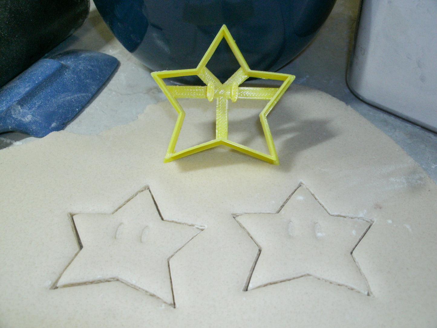Super Mario Star Power Up Nintendo Video Game Cookie Cutter Made In USA PR2092