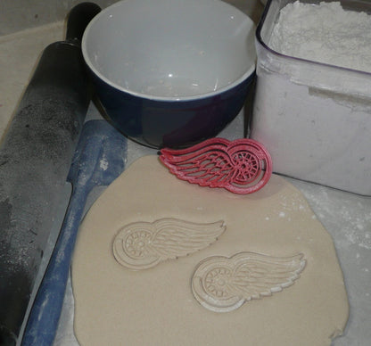 Detroit Red Wings NHL Hockey Team Logo Sports Cookie Cutter Made In USA PR2637