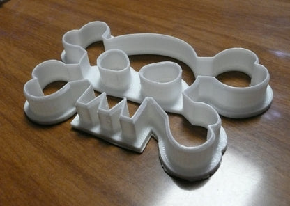 Jolly Roger Pirate Skull Crossbones Cookie Cutter Made In USA PR461