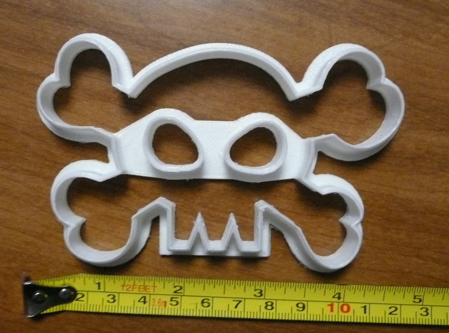 Jolly Roger Pirate Skull Crossbones Cookie Cutter Made In USA PR461