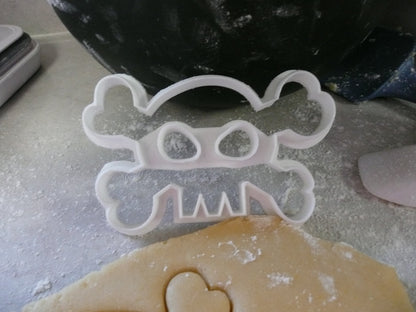 Jolly Roger Pirate Skull Crossbones Cookie Cutter Made In USA PR461