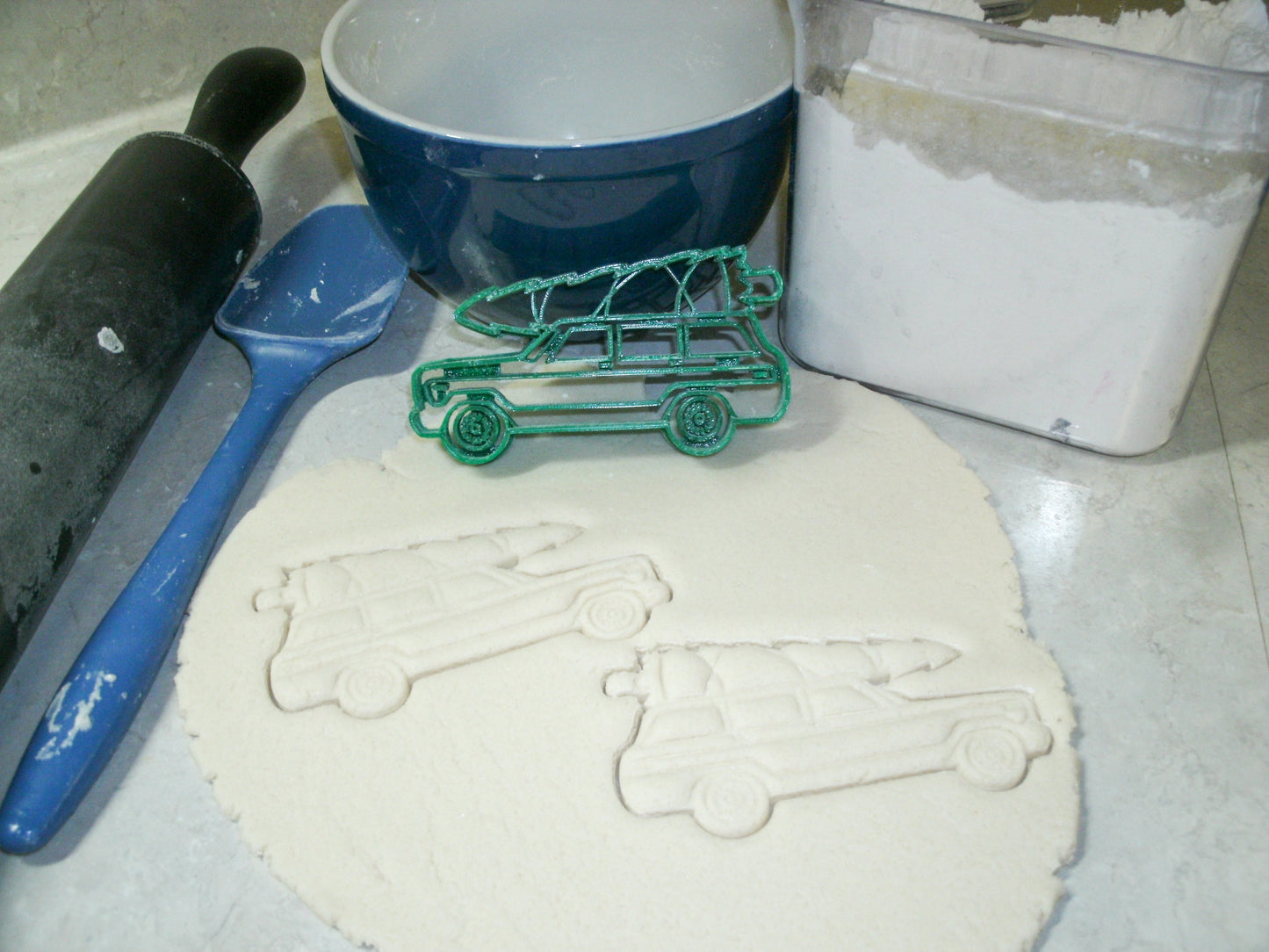 Vintage Station Wagon With Christmas Tree Cookie Cutter Made In USA PR2243
