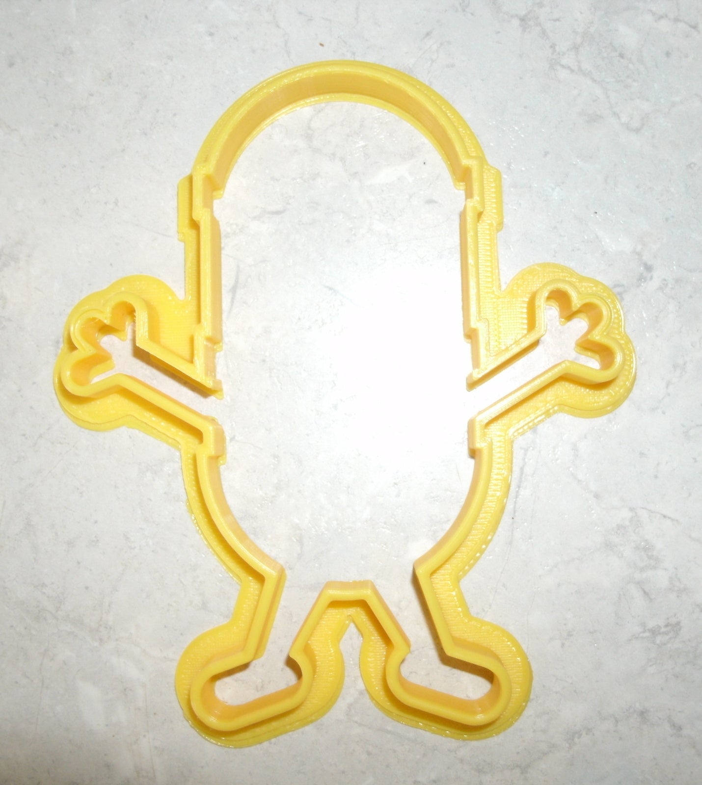 6x Minion Despicable Me Fondant Cutter Cupcake Topper 1.75 IN USA FD440