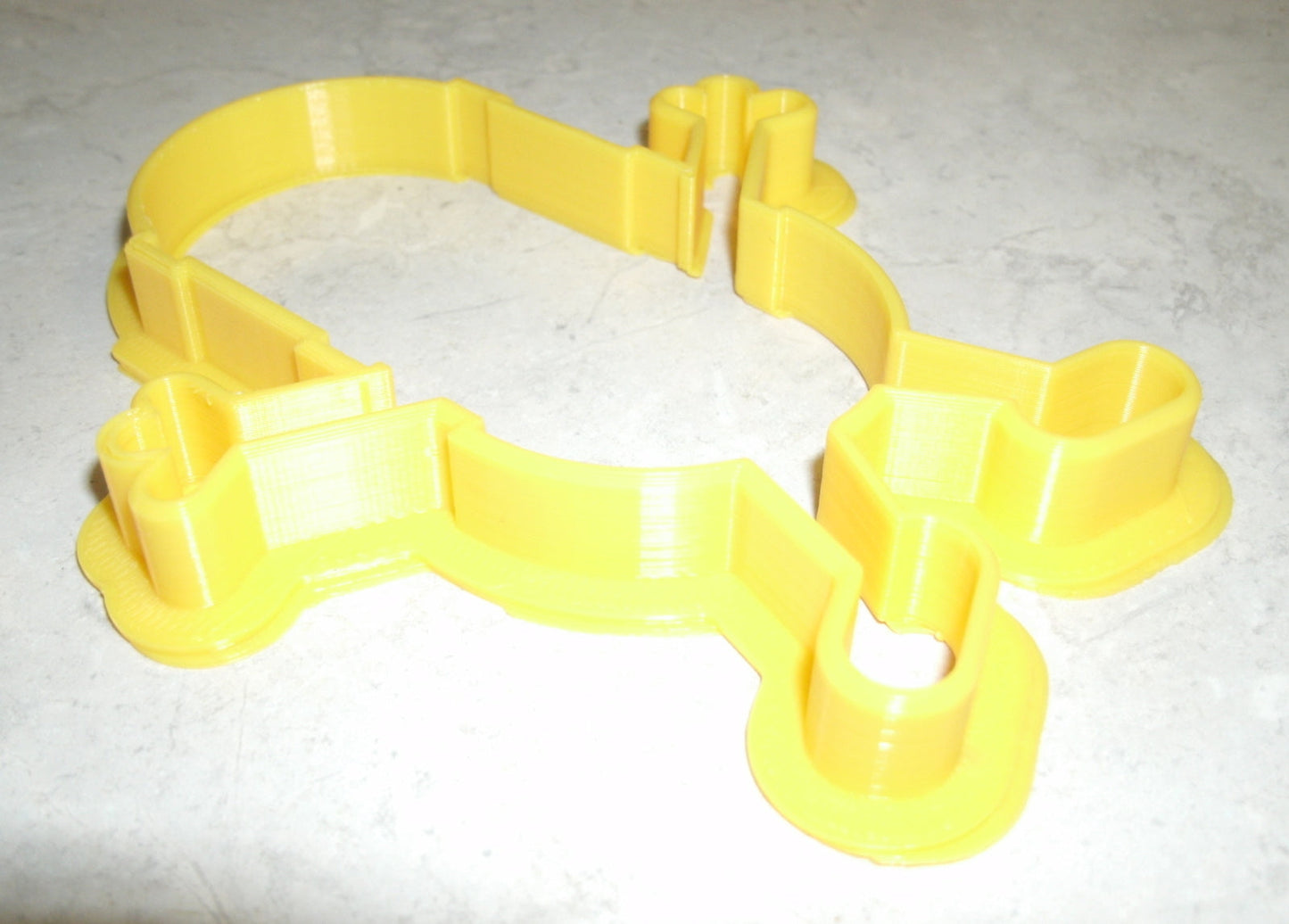 6x Minion Despicable Me Fondant Cutter Cupcake Topper 1.75 IN USA FD440