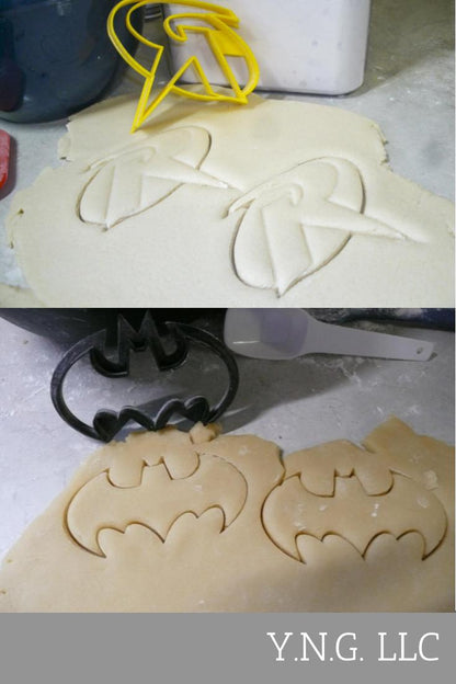 Batman And Robin DC Comics Superheroes Set Of 2 Cookie Cutters USA PR1104